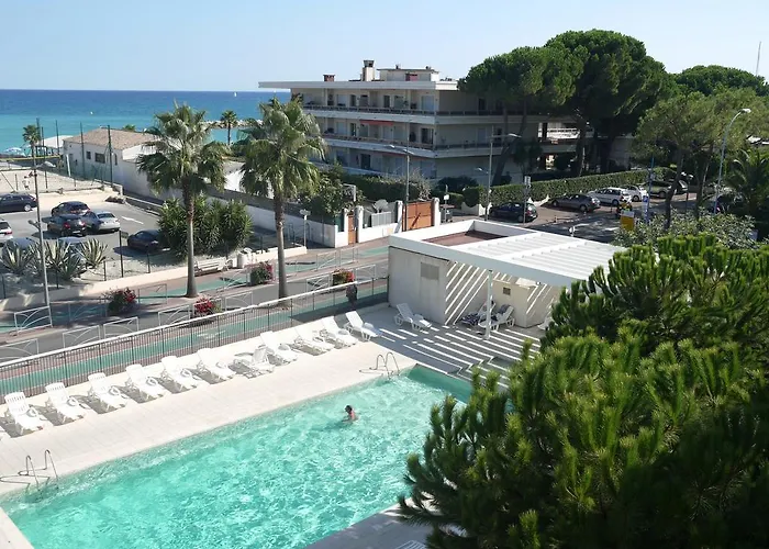 Goelia Royal Cap Aparthotel 3*